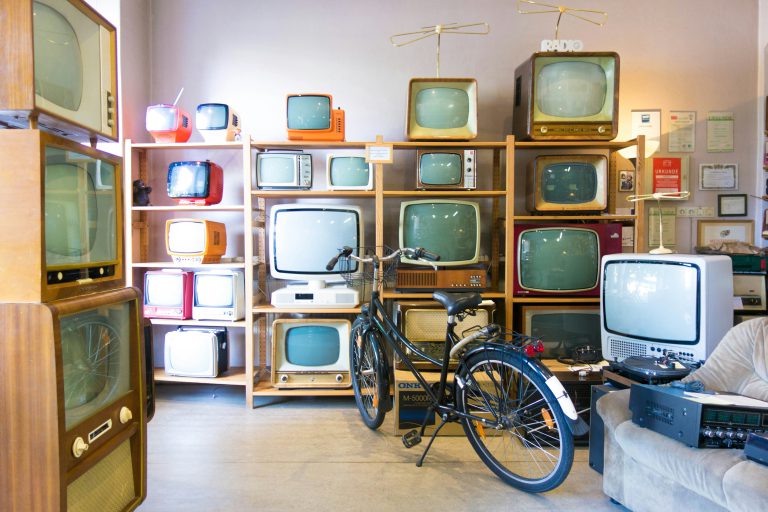 電視媒體收視攀升，反成推動數位經濟推手